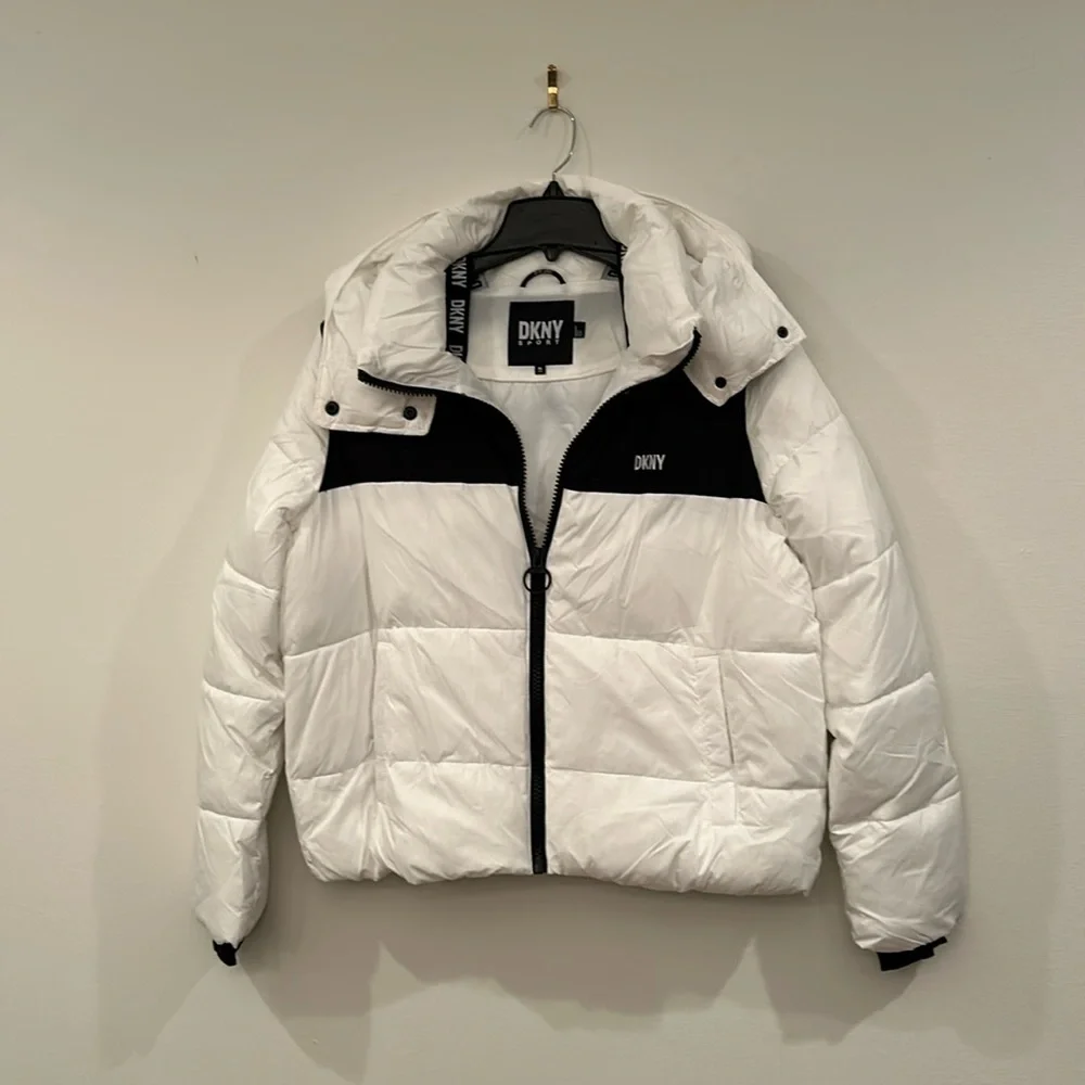 NWT DKNY Women's Sport Colorblock Logo Puffer W/Removeable Hood Down Alternative - Picture 1 of 13